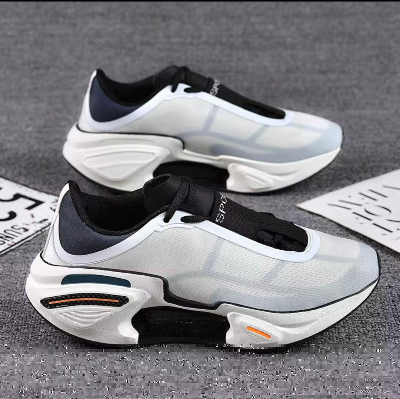 Black and White  Breathable Fashion Sneakers (Unisex)